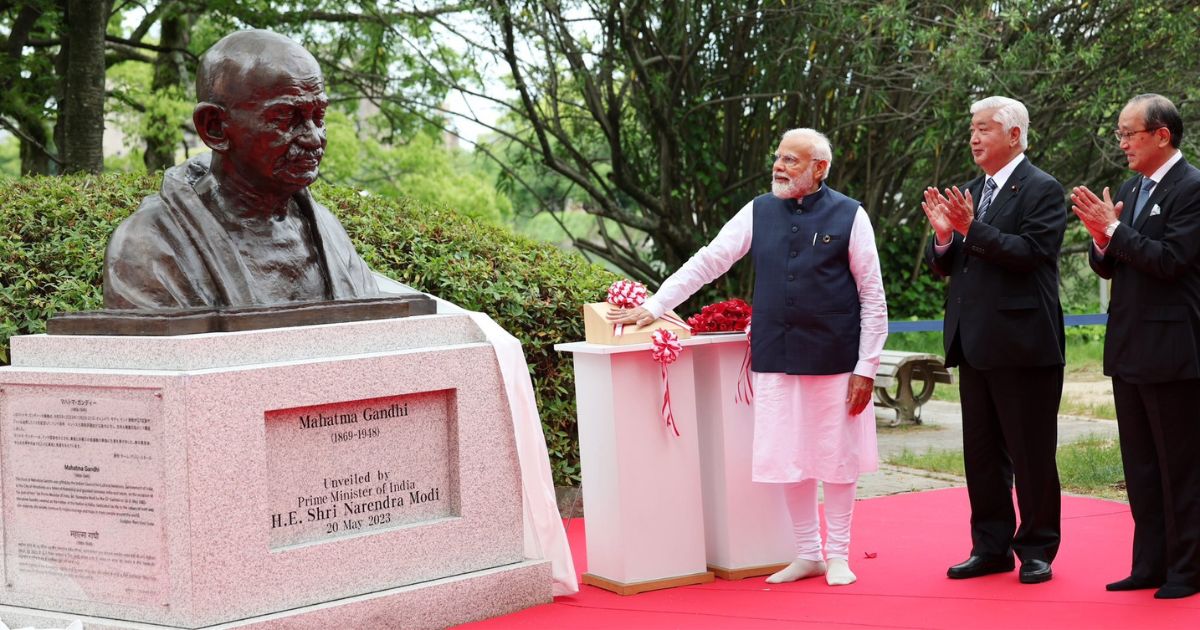 Prime Minister Narendra Modi Unveils a Bust of Mahatma Gandhi in Peace Park, Hiroshima, Japan