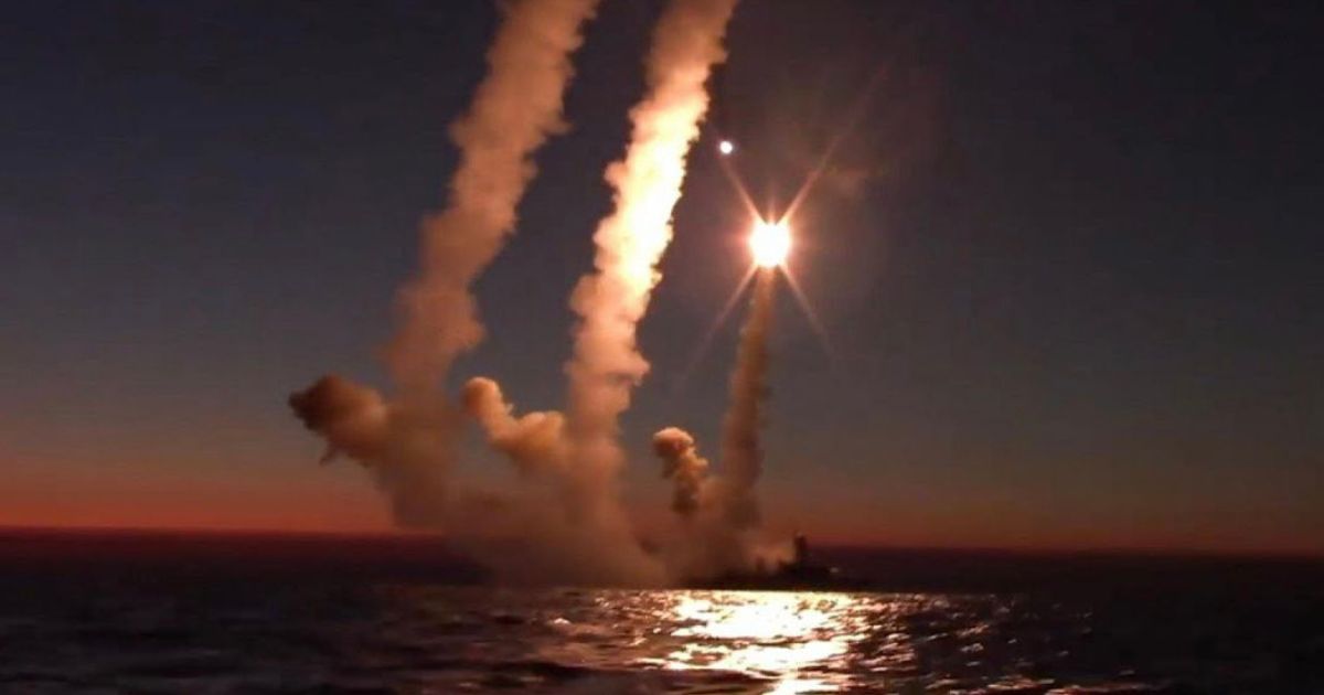 Russian Cruise Missiles and Hypersonic Missiles Launched into Ukraine