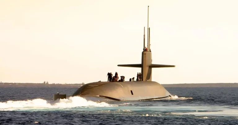 Ohio-class submarine, armed with nuclear-tipped ballistic missiles, poses a formidable threat in the Eastern Mediterranean.